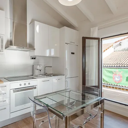 El Panuelico De Estafeta - Atico Con Terraza Apartment Pamplona Exterior photo