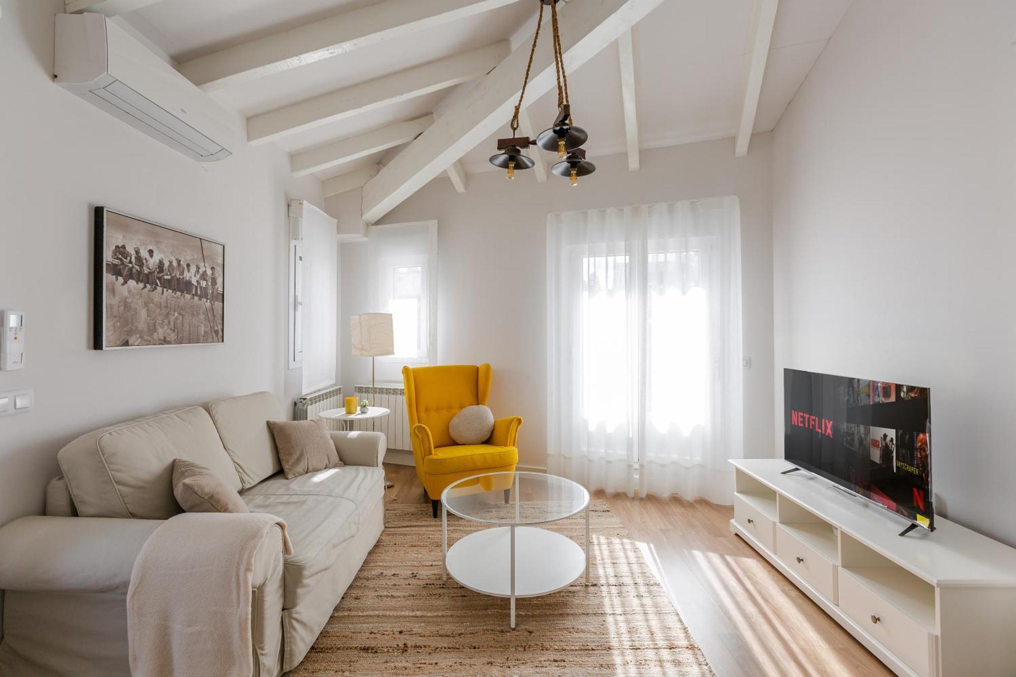 Apartment El Panuelico De Estafeta - Atico Con Terraza Pamplona